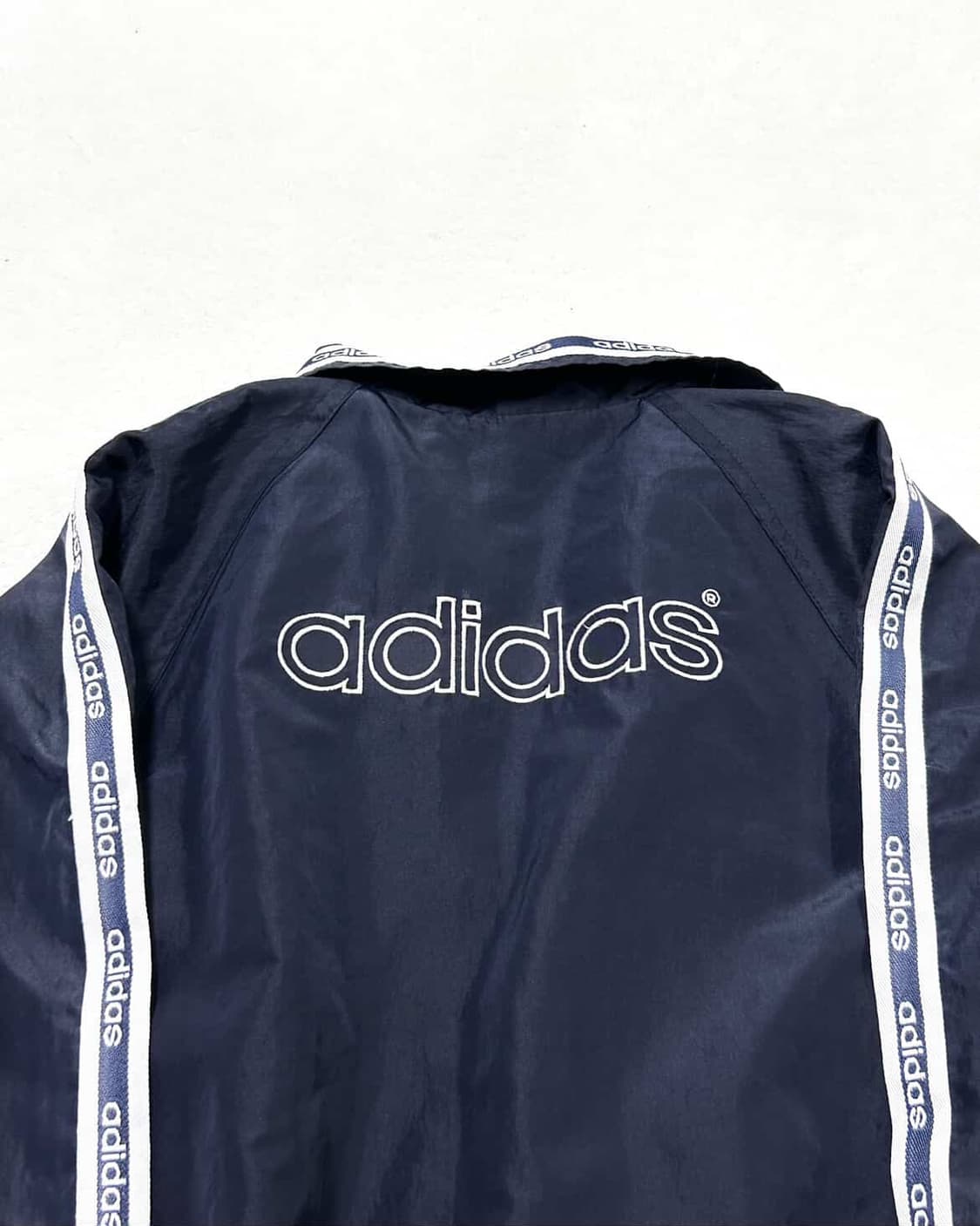 아디다스 90‘s 빅로고 사이드라인 바람박이 상품이미지8