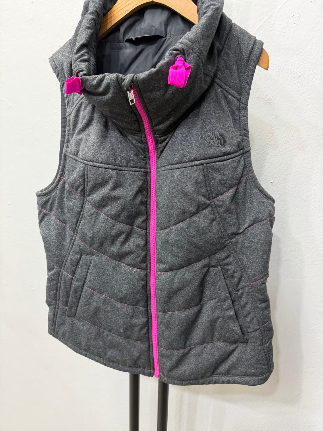 정품) 노스페이스 여성 패딩 조끼 M 상품이미지3