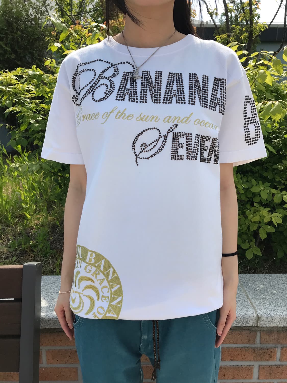 Banana Seven Studded White Tee 상품이미지2