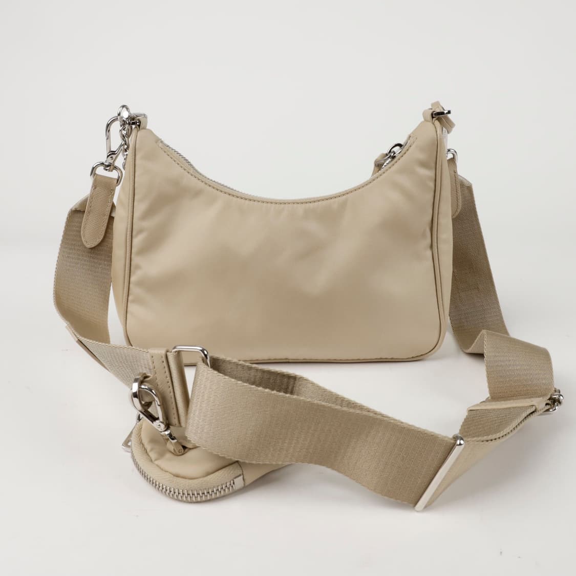 상태최상 프라다 리에디션 2005 리나일론 숄더백 데저트 베이지 상품이미지5