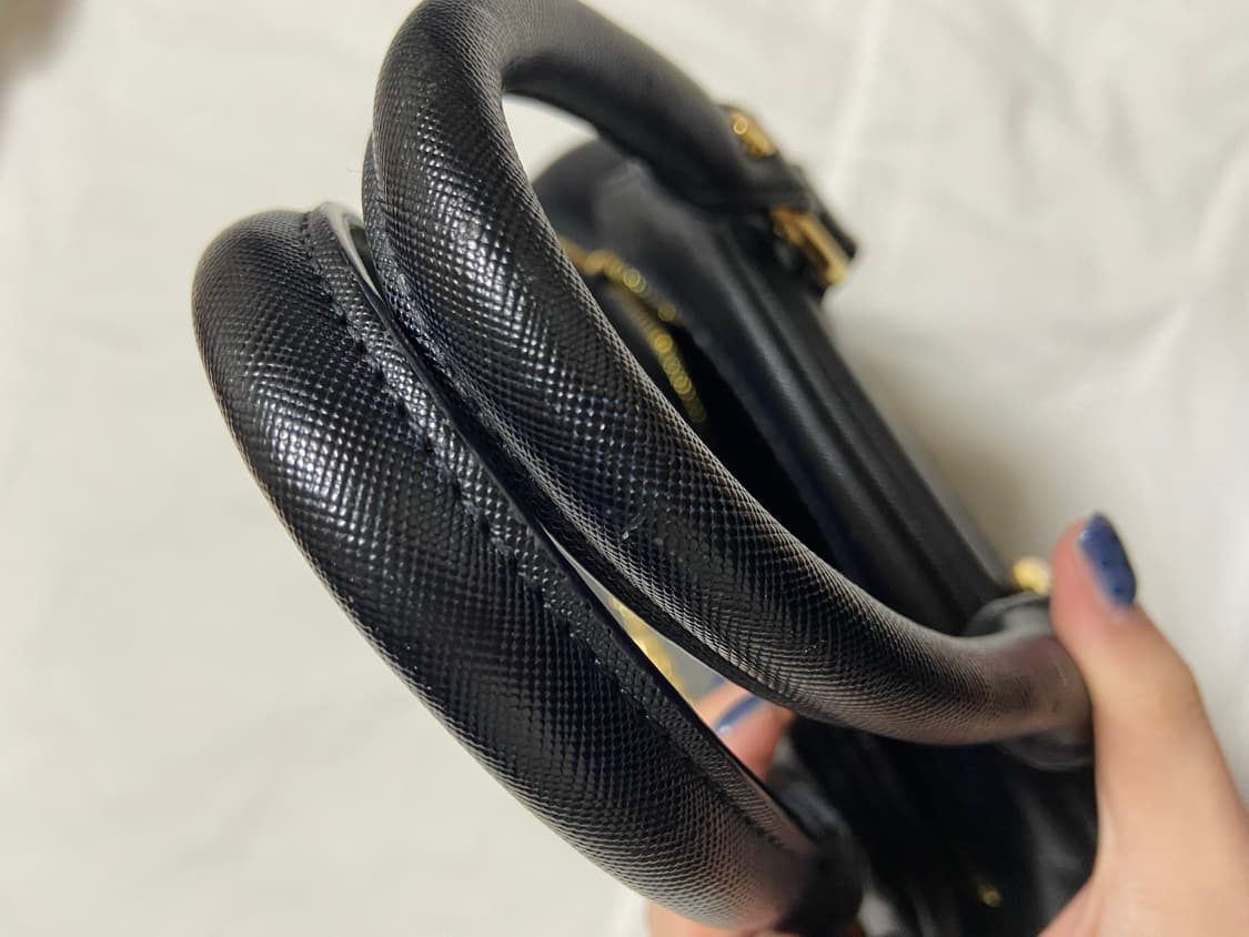 비비안웨스트우드 블랙 금장 토트백 상품이미지8