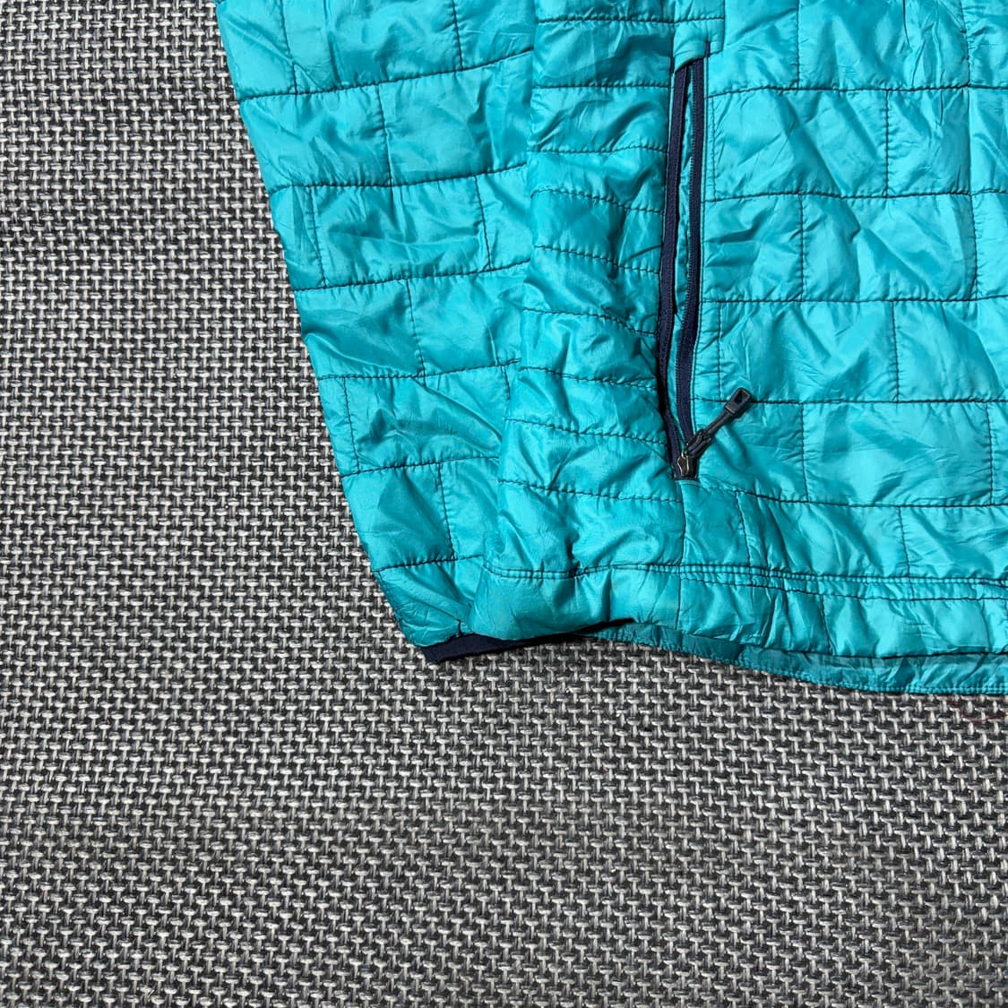 파타고니아 경량 패딩 (old-8364) 상품이미지3