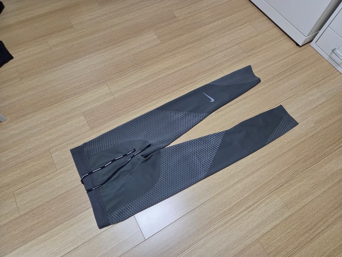 나이키 조널 스트렝스 타이츠 레깅스  상품이미지3