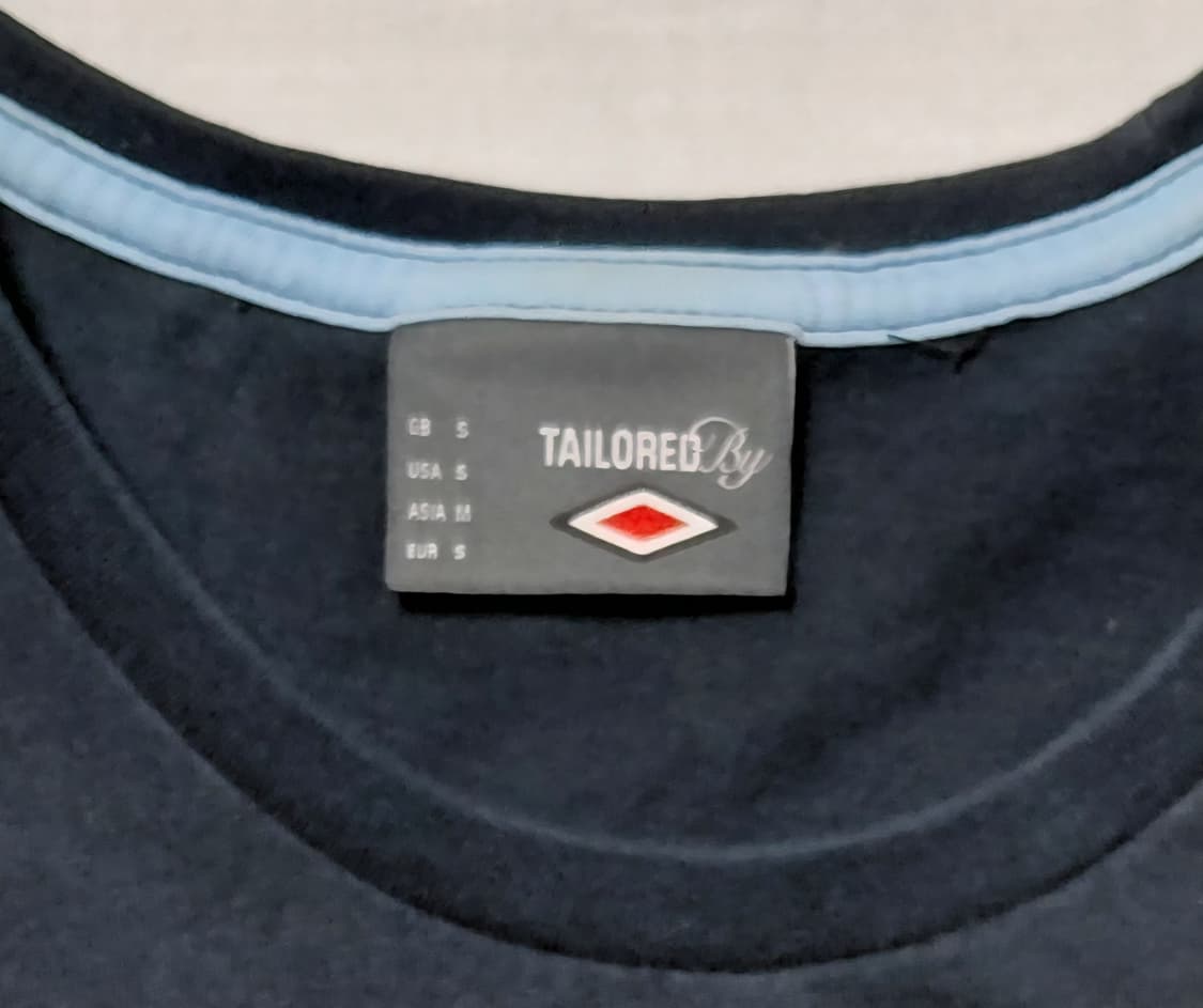 [S/무료배송] 맨체스터 시티 x 엄브로 클래식 로고 티셔츠 상품이미지2