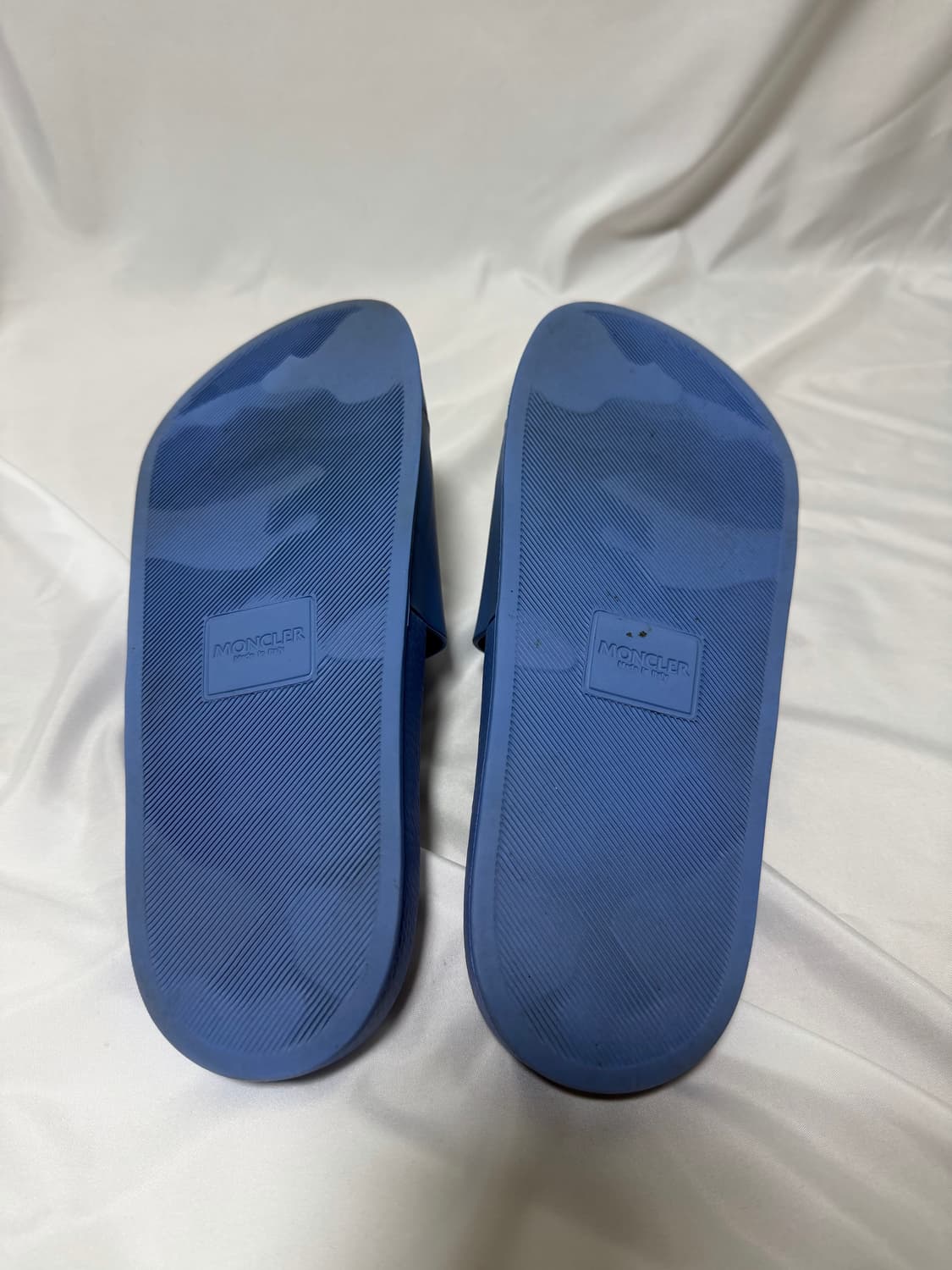 몽클레르 슬리퍼 상품이미지3