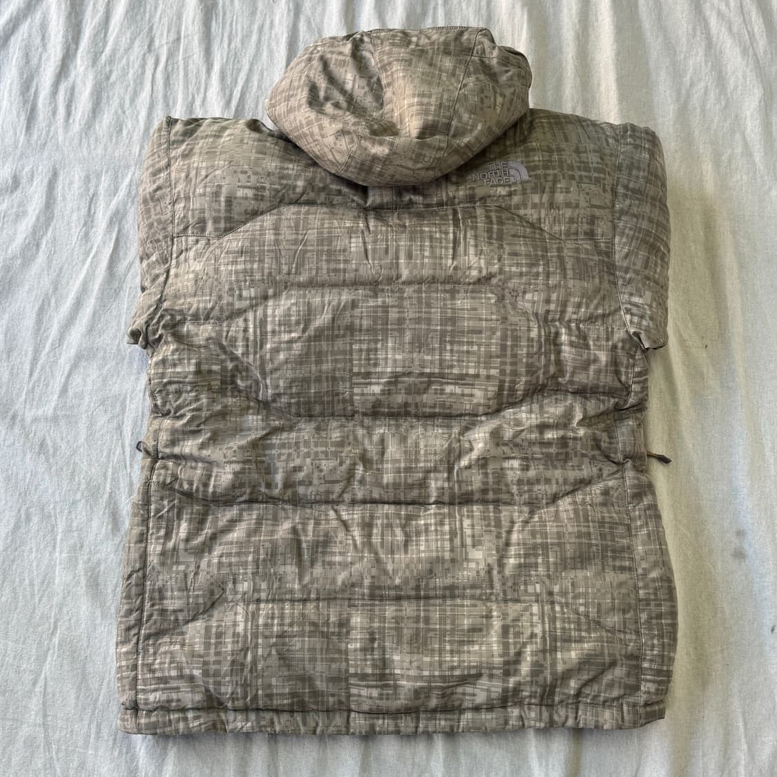노스페이스 해외판 밀리터리 카모 후드 패딩 M(105) 상품이미지5