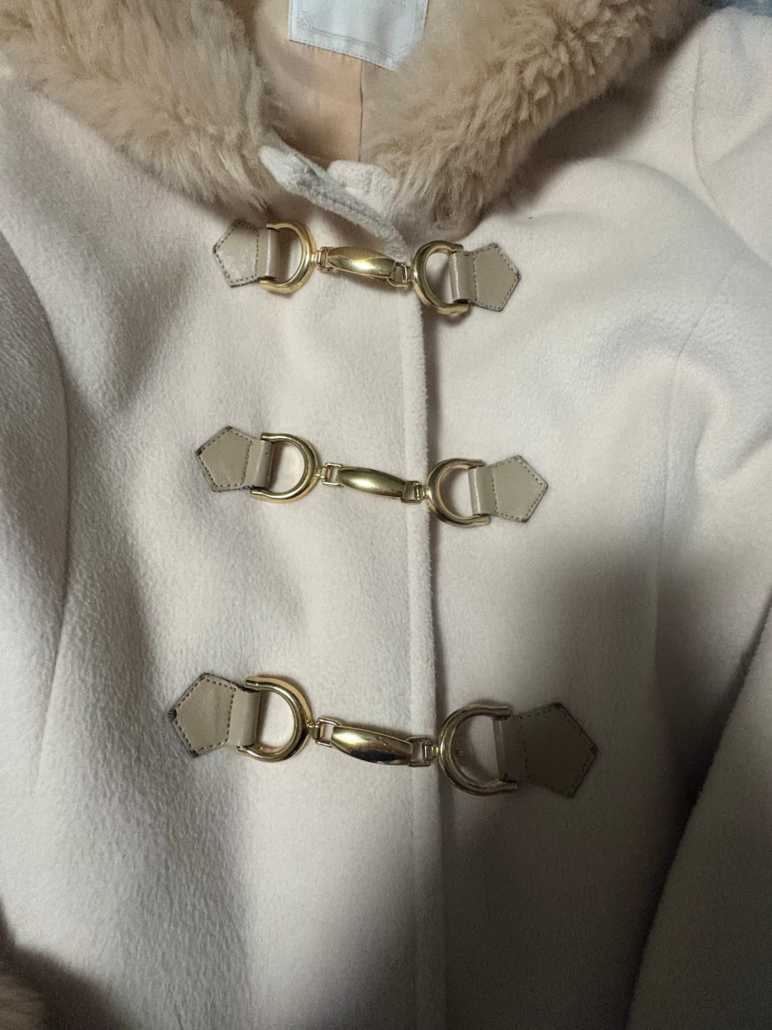 세실맥비 퍼 코트 상품이미지2