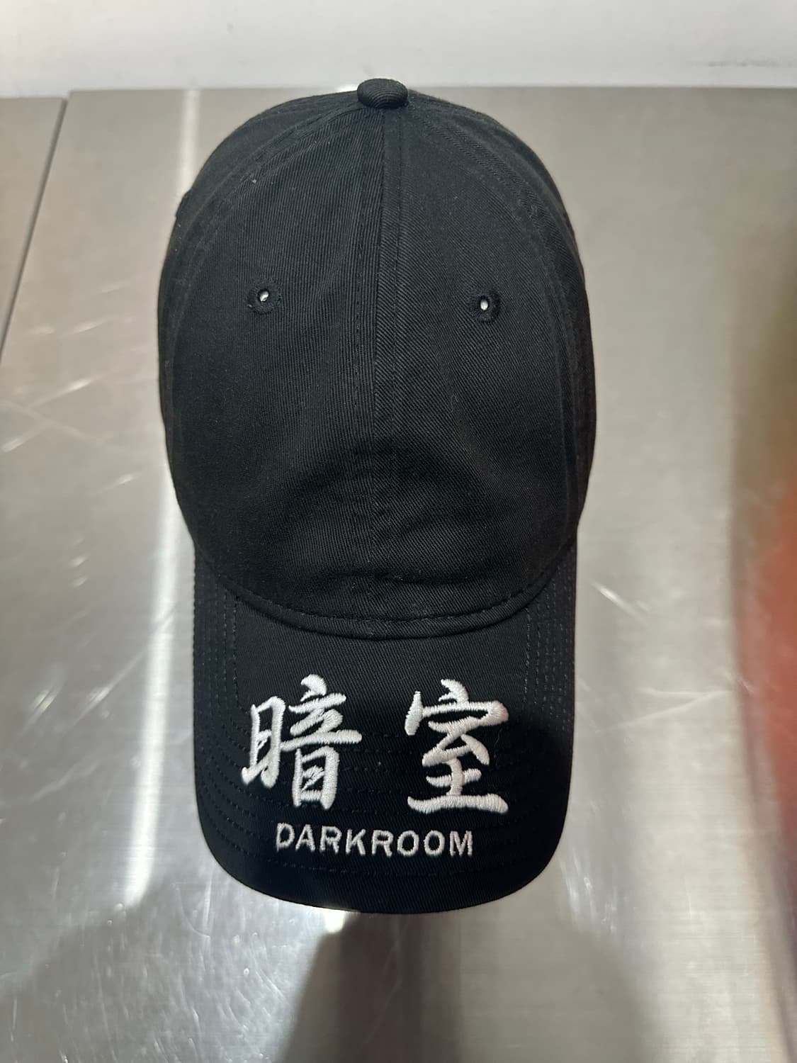 다크룸 뉴에라 언스트럭쳐 볼캡 블랙 팝니다! 상품이미지3