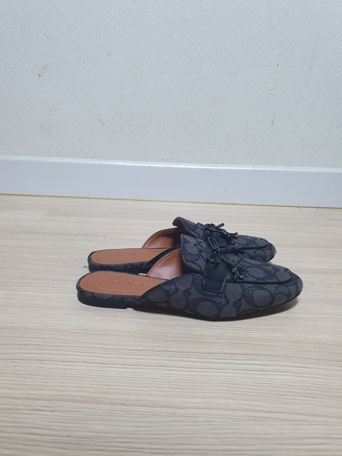 코치 슬라이드 뮬 슬리퍼 230 상품이미지1