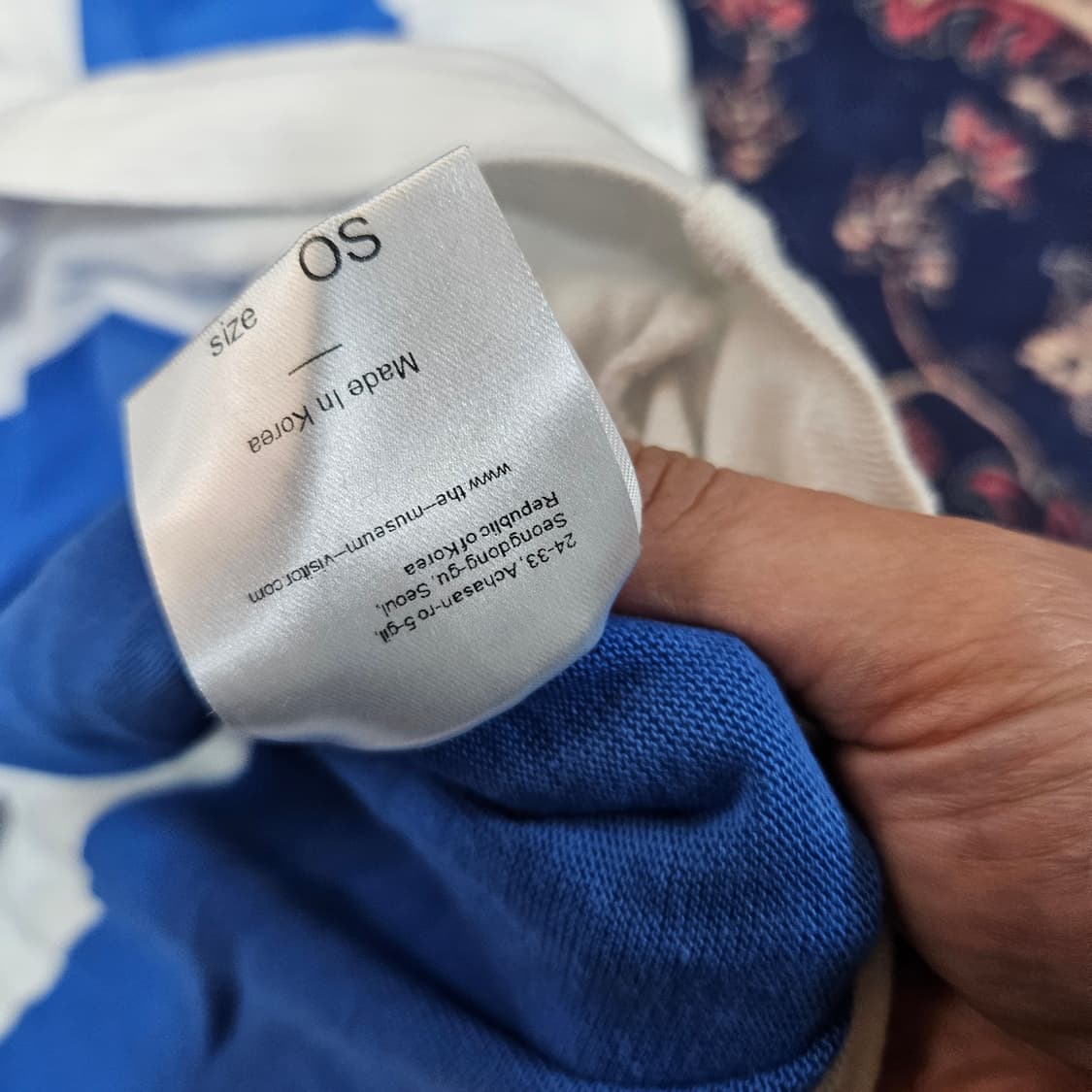 더뮤지엄비지터 하트 스트라이프 박시 카라티셔츠 Free 상품이미지9