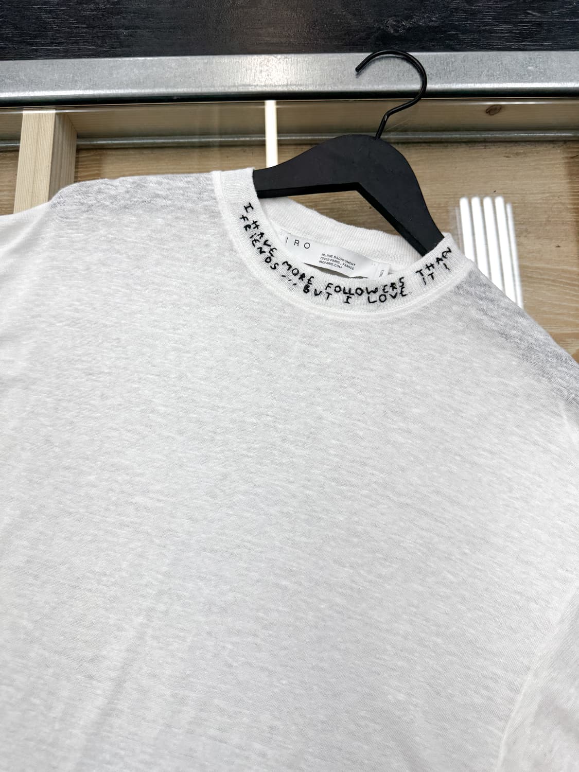 이로 19s/s 넥 레터링 로고 티셔츠 상품이미지4