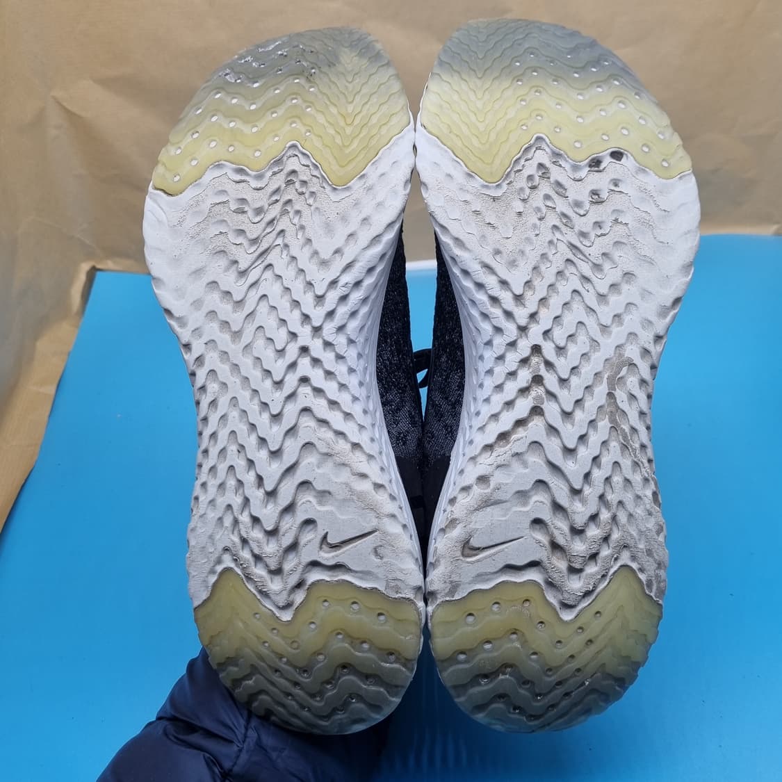 나이키 에픽 플라이니트 런닝화285 상품이미지3