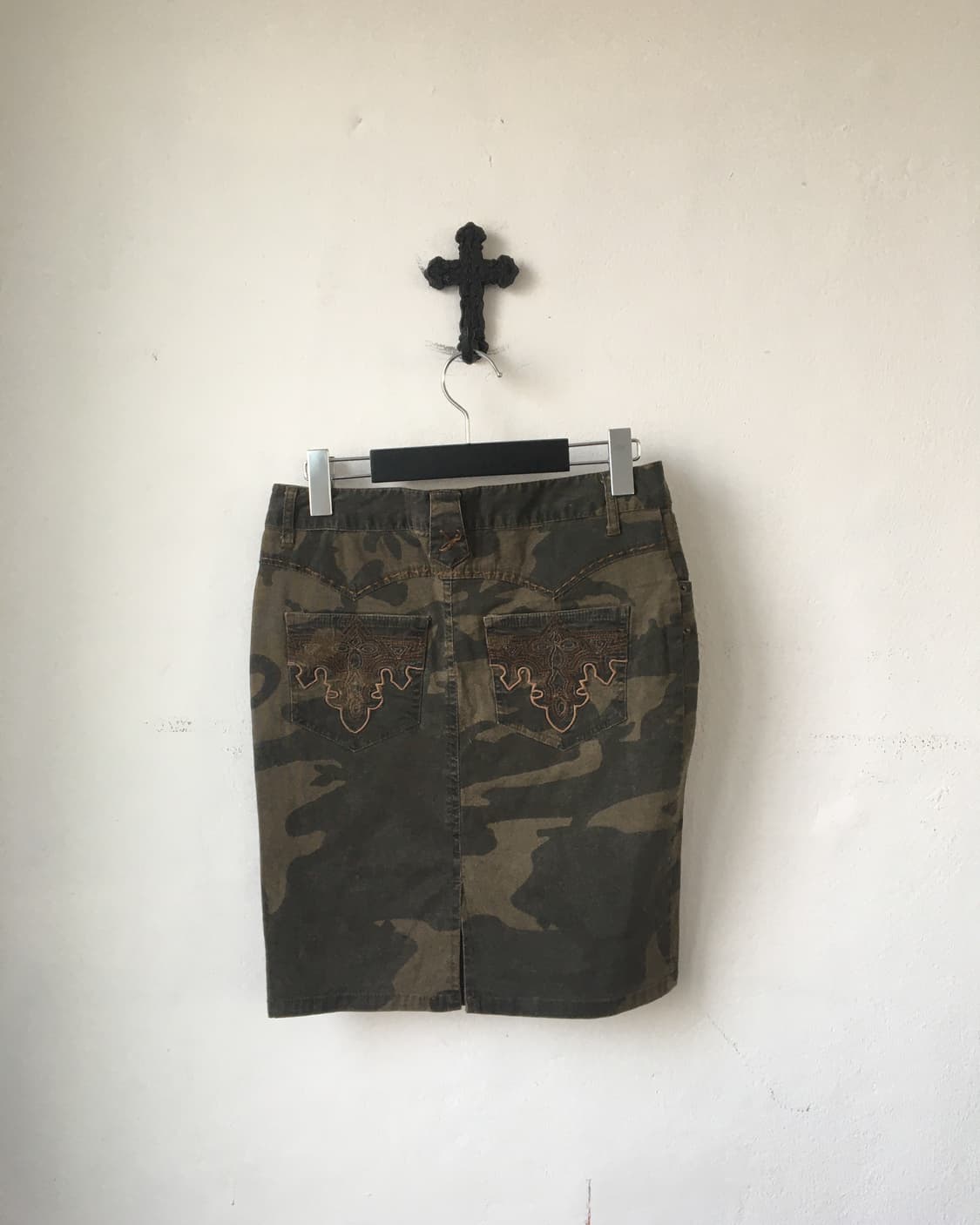 Back stitch point camo pattern skirt 상품이미지1