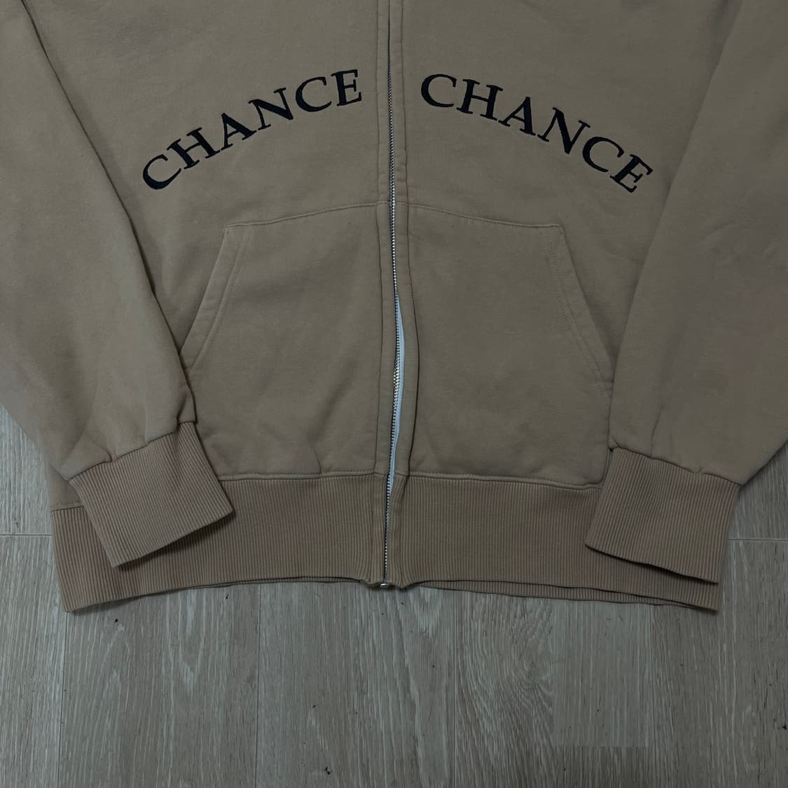 챈스챈스 여성 아치 로고 크롭 후드 집업 FREE 상품이미지3