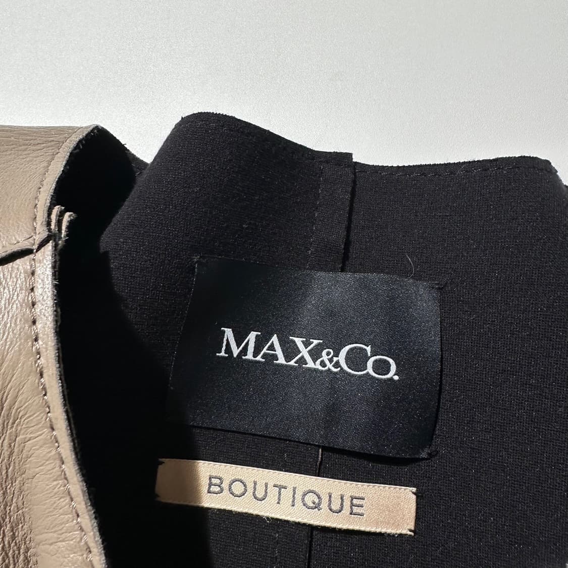 막스마라 막스앤코 부띠끄 레더 라운드넥 싱글 코트 상품이미지4