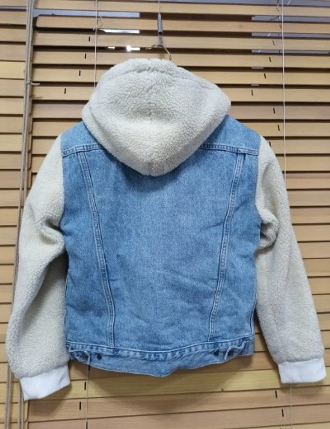 리바이스프리미엄 뽀글이데님후드점퍼 M사이즈 상품이미지3