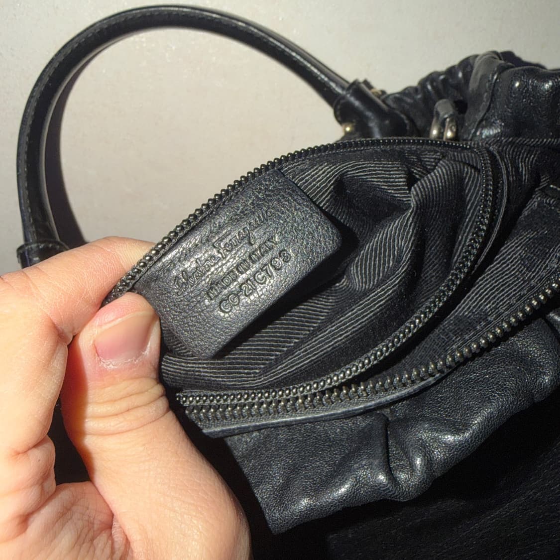 살바토레 페라가모 바라 리본 토트&크로스백 상품이미지10