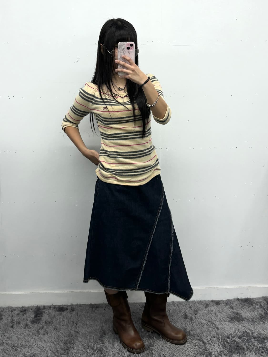 데님 비대칭 디테일 미디 스커트 상품이미지1