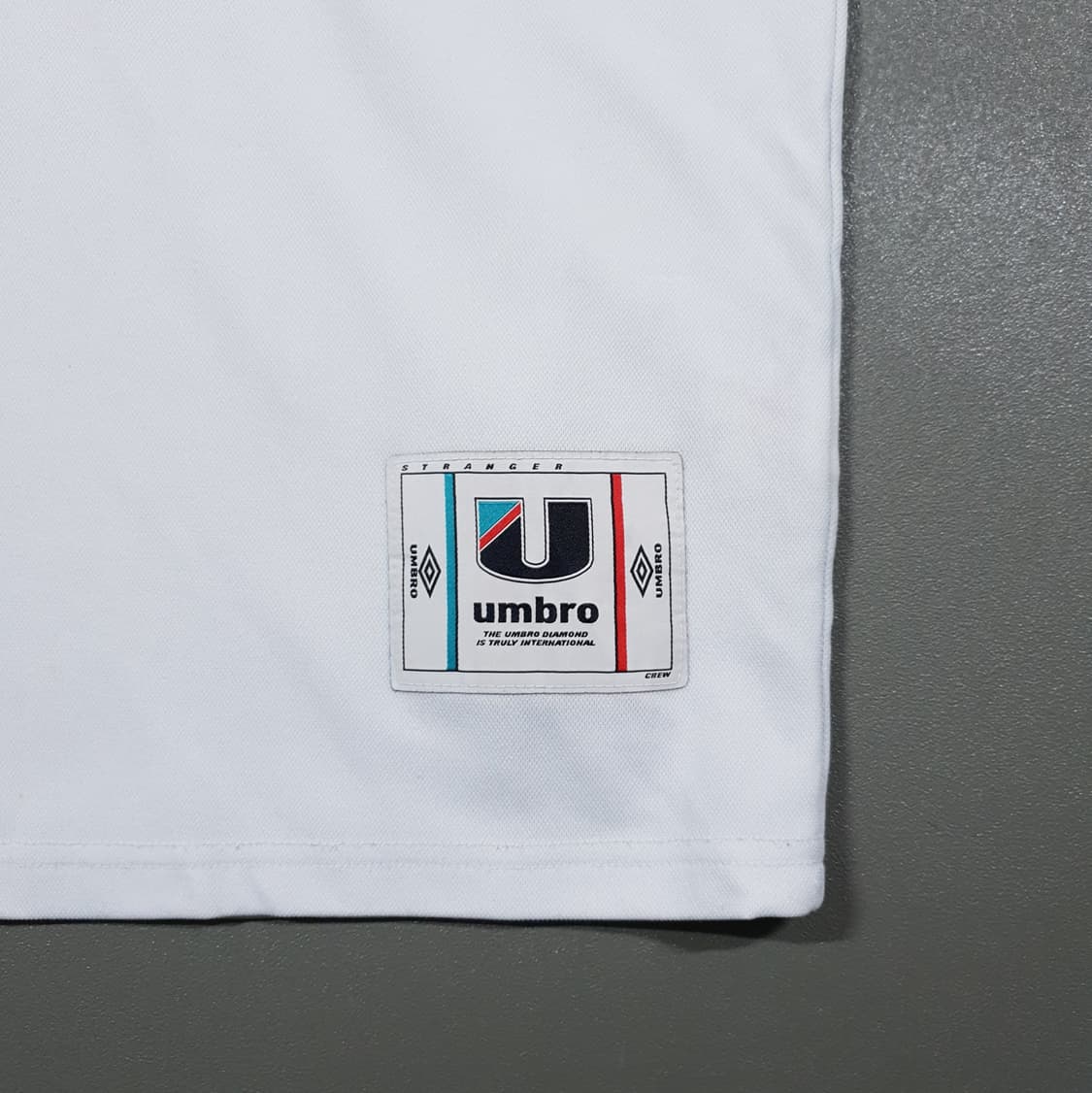 105 (XL) 엄브로 신형 풋볼 져지 컬렉션 오버핏 패턴 반팔티 있지 상품이미지4