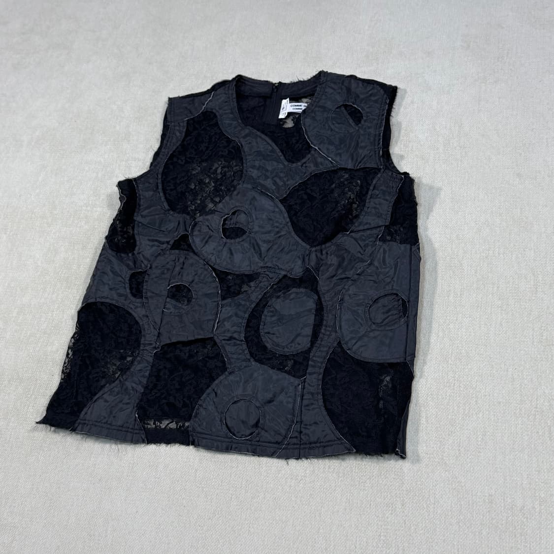 Sleeveless lace black vest 상품이미지2