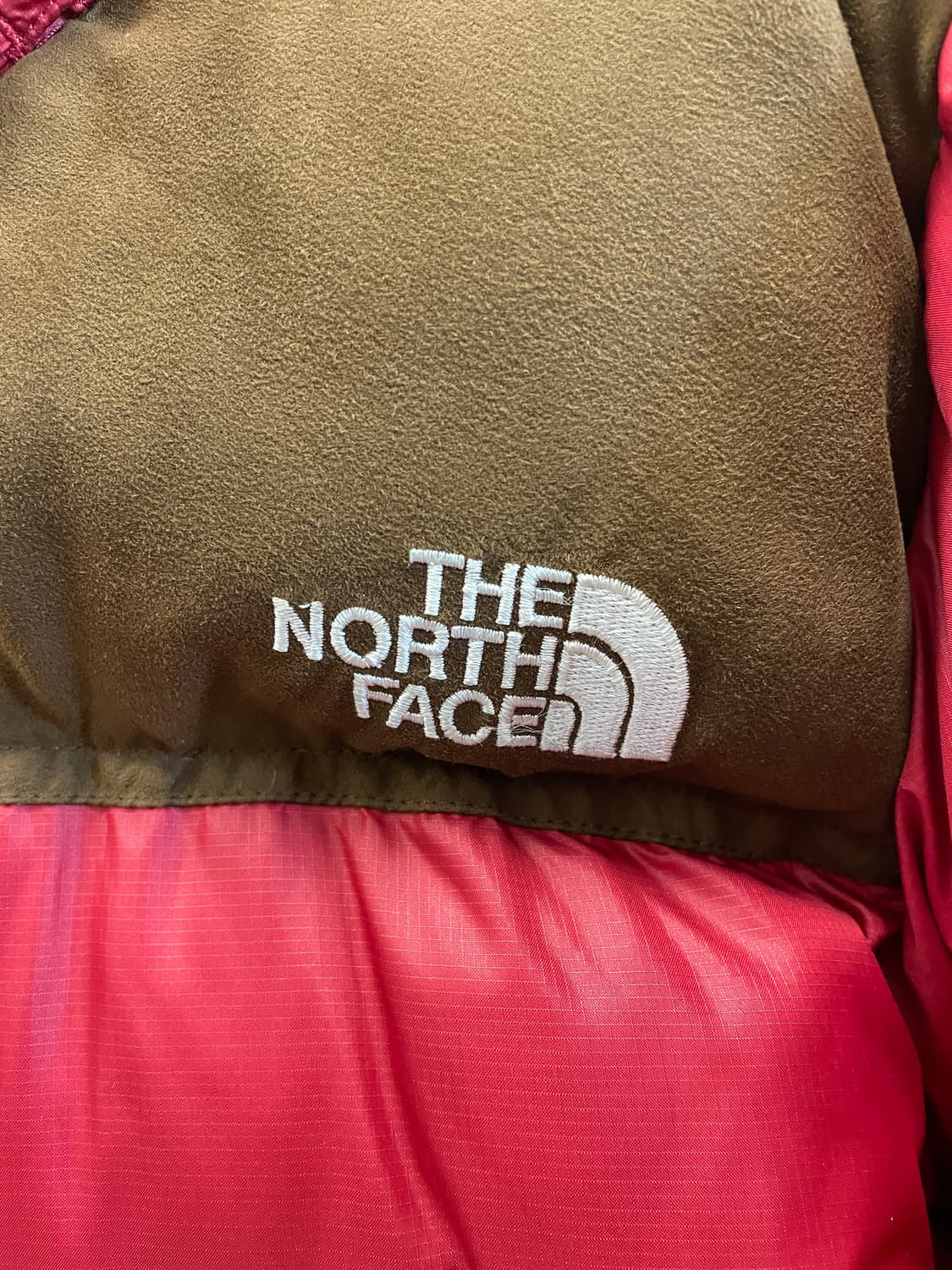 노스페이스 눕시 700LTD 한정판 패딩 상품이미지2