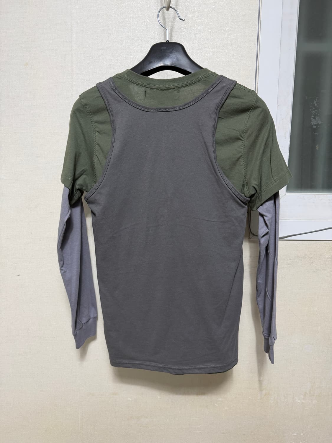 at is at 트리플 레이어드 티셔츠 (그레이,그린) 상품이미지5