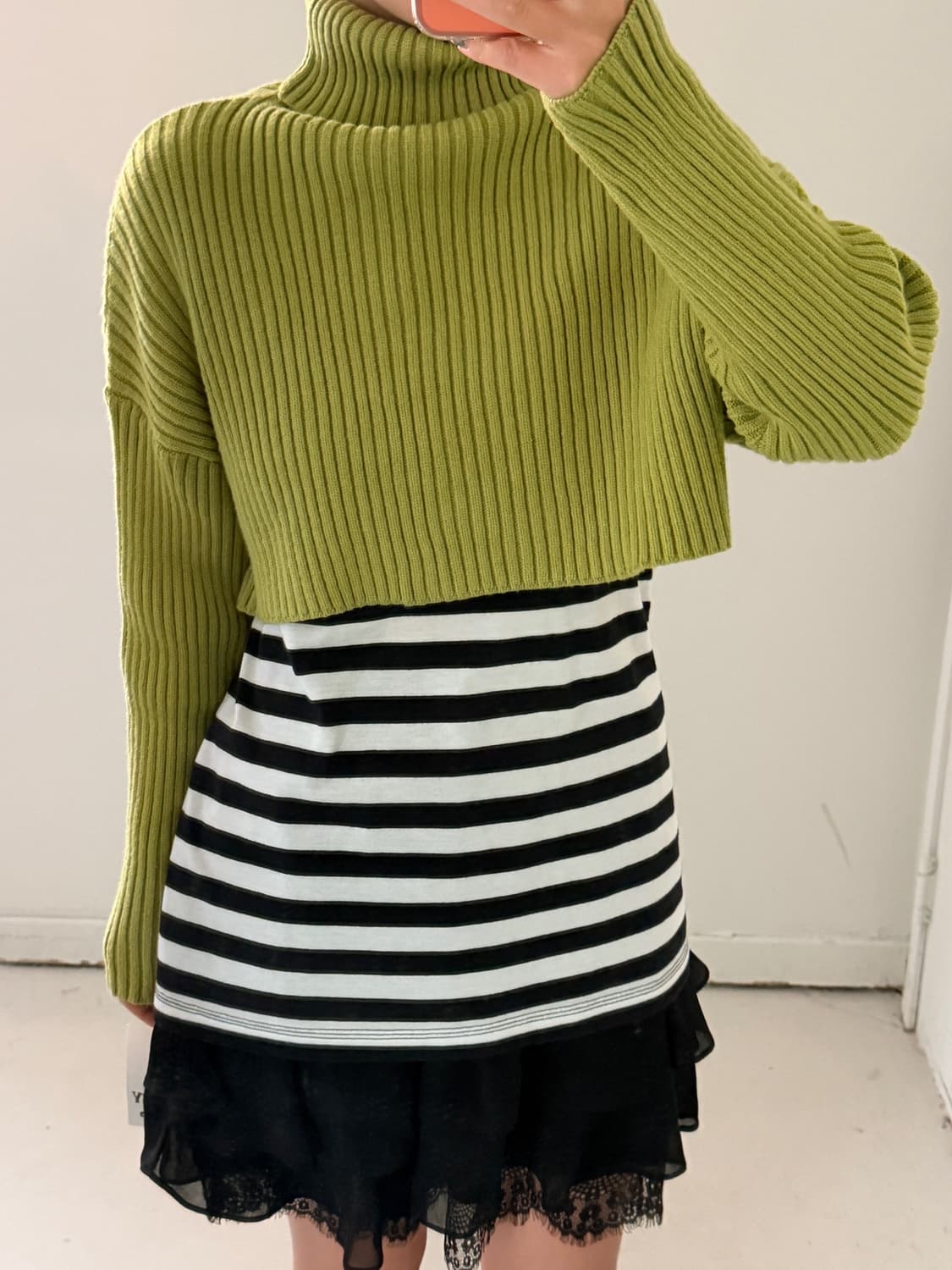 일본빈티지 올리브 크롭 터틀넥 니트 상품이미지4