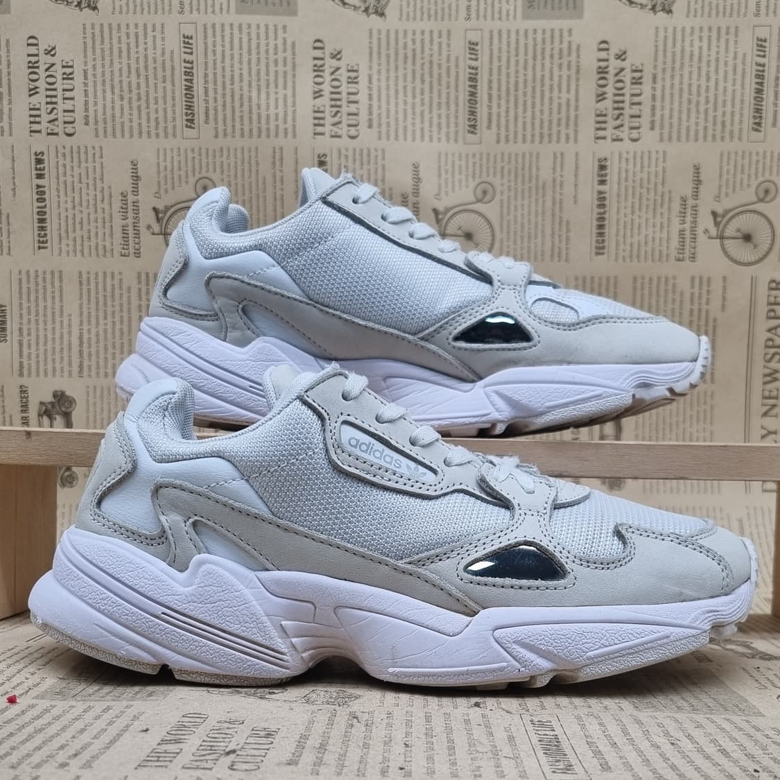 아디다스 팔콘 여성운동화235  상품이미지1