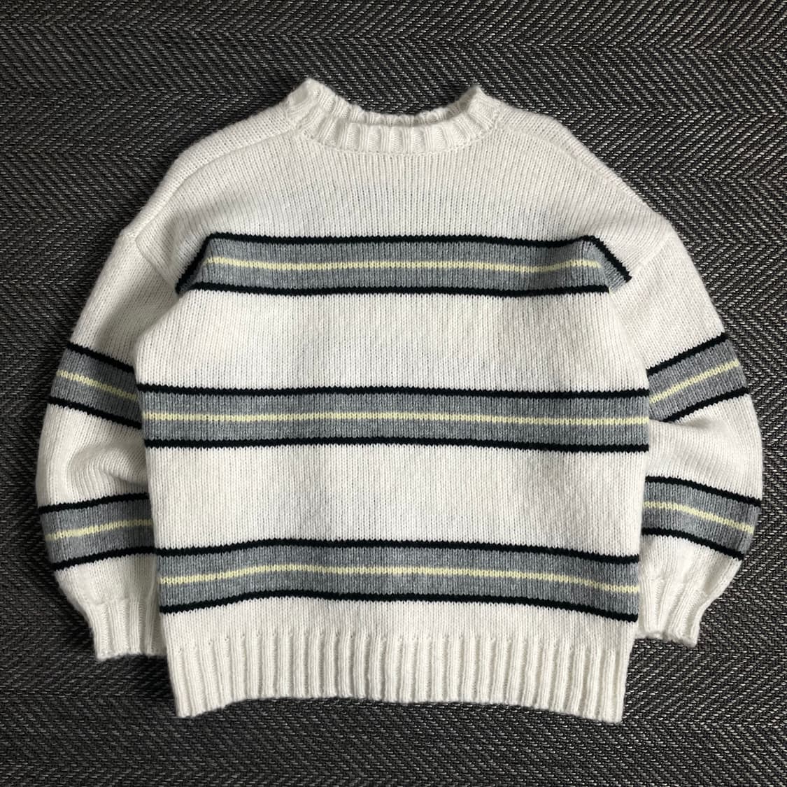 빈티지 단가라 디테일 박시핏 스웨터o 3137 상품이미지1