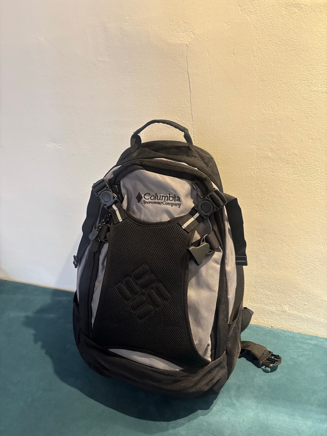 컬럼비아 백팩 블랙/그레이 상품이미지2
