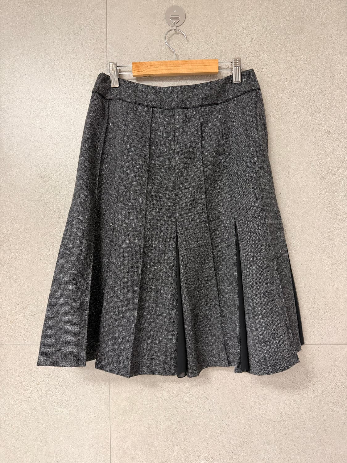 꼼사이즘 플리츠 미디 스커트 그레이 플레어 상품이미지4