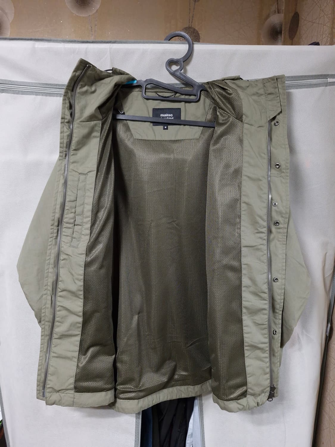 무신사 스탠다드 시티레저 후디드 쉘 파카 라이트 카키 상품이미지2