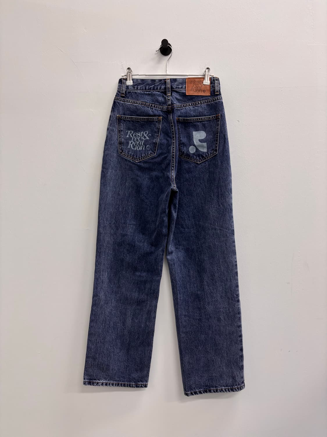레스트앤레크레이션 시그니처 텍스트 & 로고 포인트 데님 상품이미지3