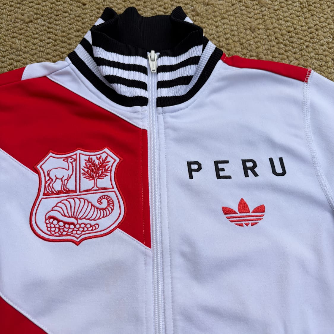 아디다스 X 페루 00s 올드스쿨 트랙탑 져지 상품이미지3