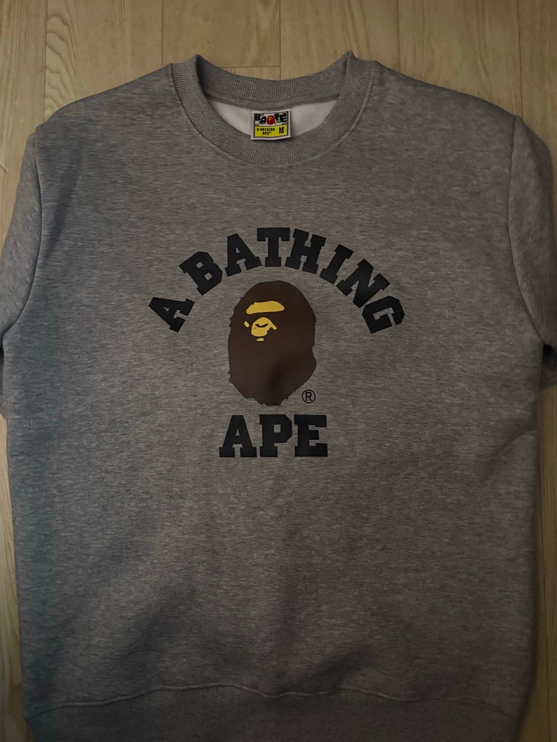 베이프 맨투맨 상품이미지1