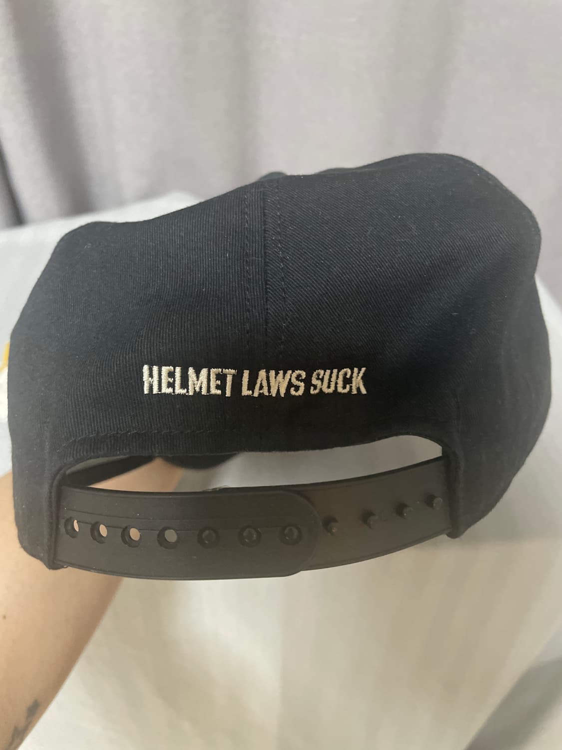 프리휠러스 모터 싸이클론 "helmet laws suck" 캡 블랙 상품이미지3