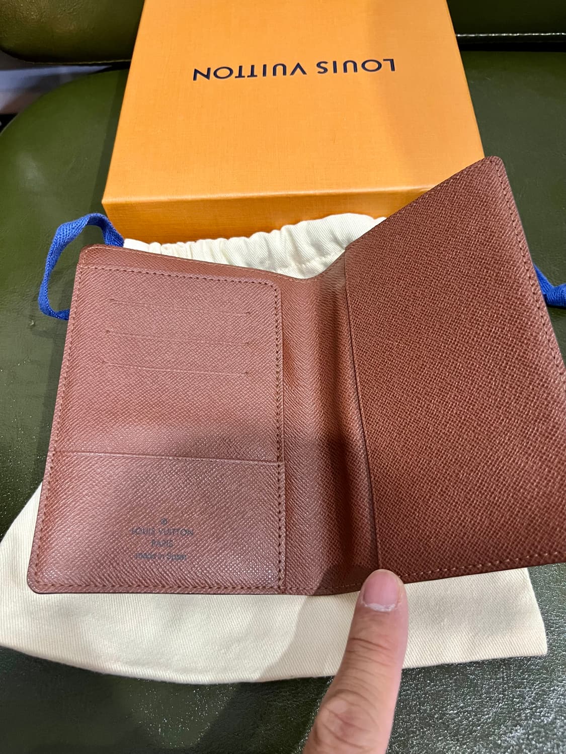 루이비통 모노그램 여권지갑 브라운 정품 상품이미지2