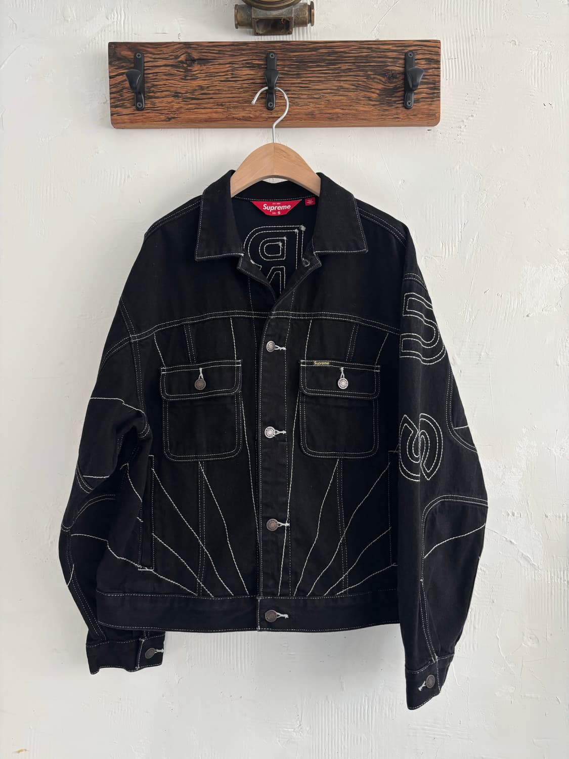 Supreme 슈프림 23FW 레이디얼 자수 트러커  상품이미지4