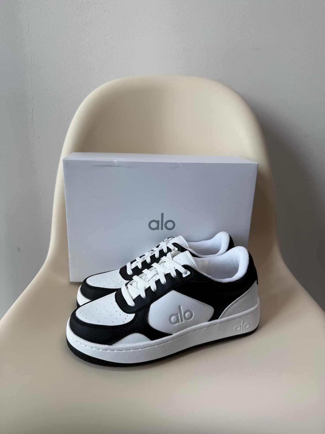 알로 요가 에어포스 스니커즈 검흰 상품이미지1
