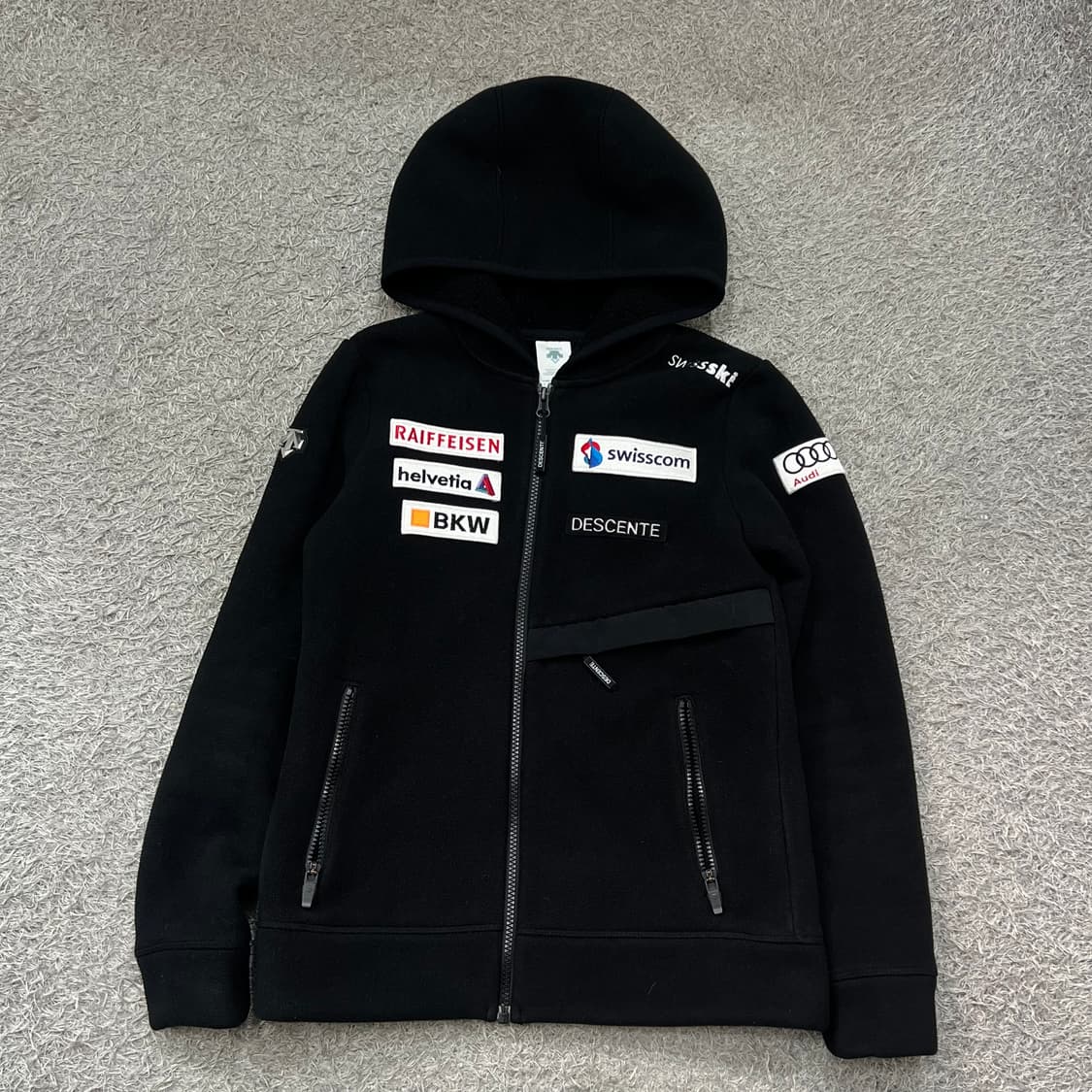 [우먼85] 데상트 후드집업 상품이미지2