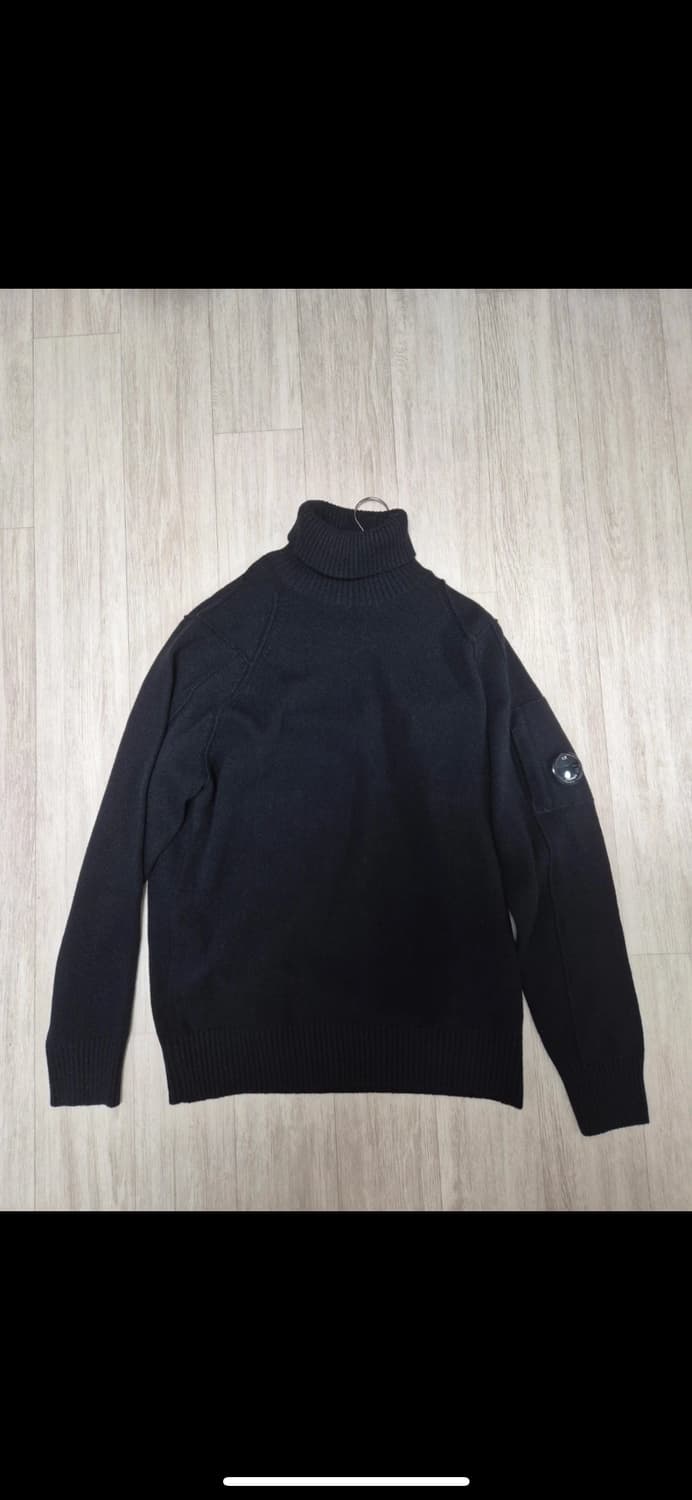 CP 컴퍼니 블랙 램스울 터틀넥 니트 상품이미지1