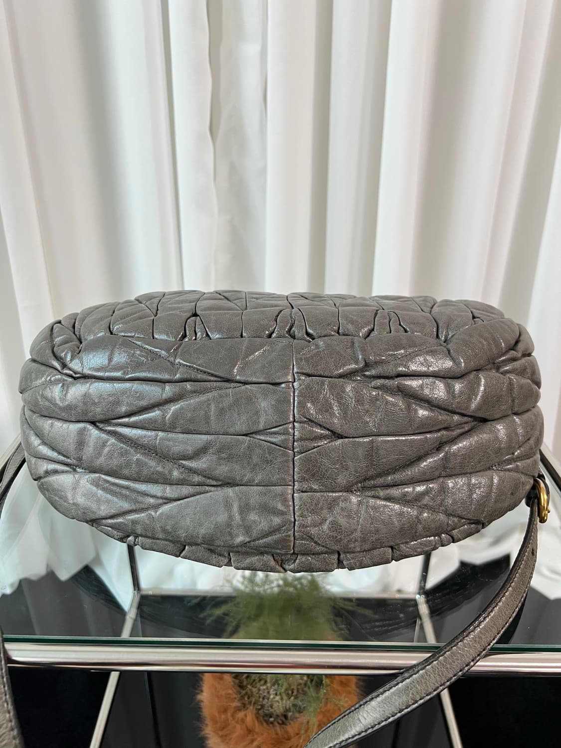 미우미우 투웨이 마테라쎄 숄더백 상품이미지8