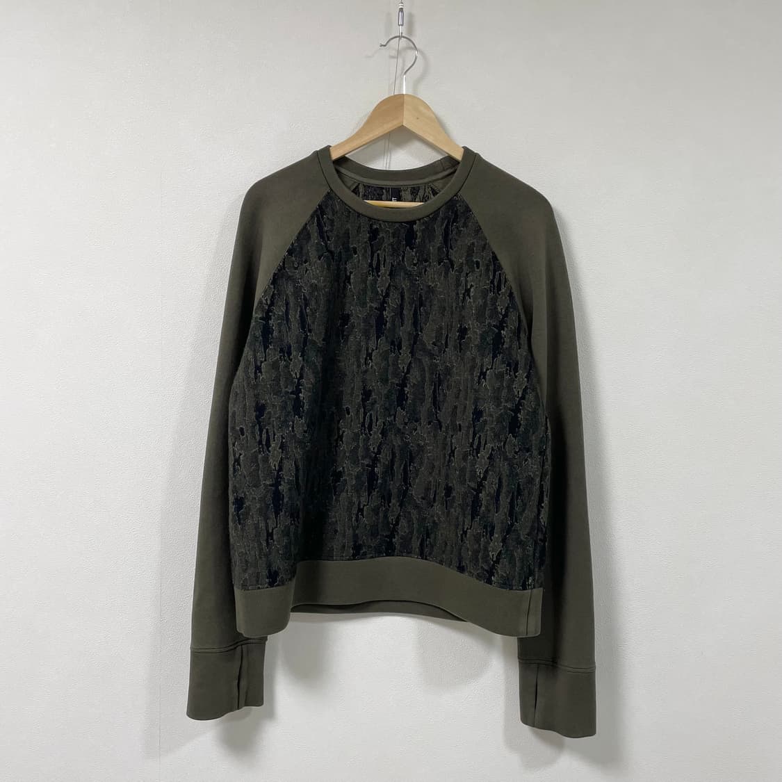 닐바렛(Neilbarrett) 카모 밀리터리 맨투맨 WK-0553 상품이미지1