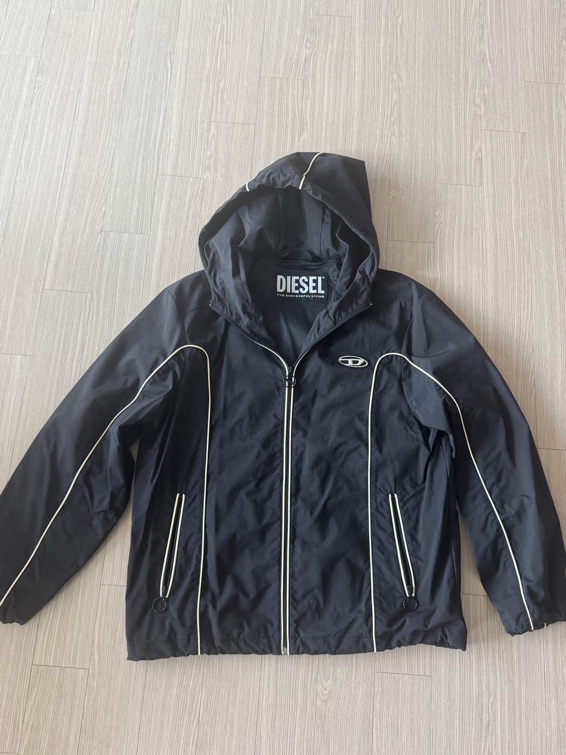 디젤 J-하이브스 콘트라스트 바람막이 M사이즈 상품이미지1