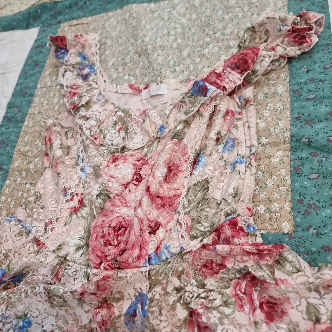 LIZ LISA 레이스 로즈 플레어 올인원 점프수트 상품이미지5