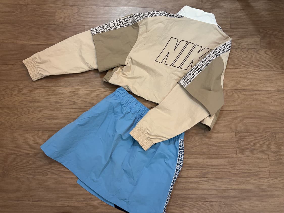 나이키 아노락 오버핏 크롭 바람막이,치마 세트 여성ML 상품이미지10