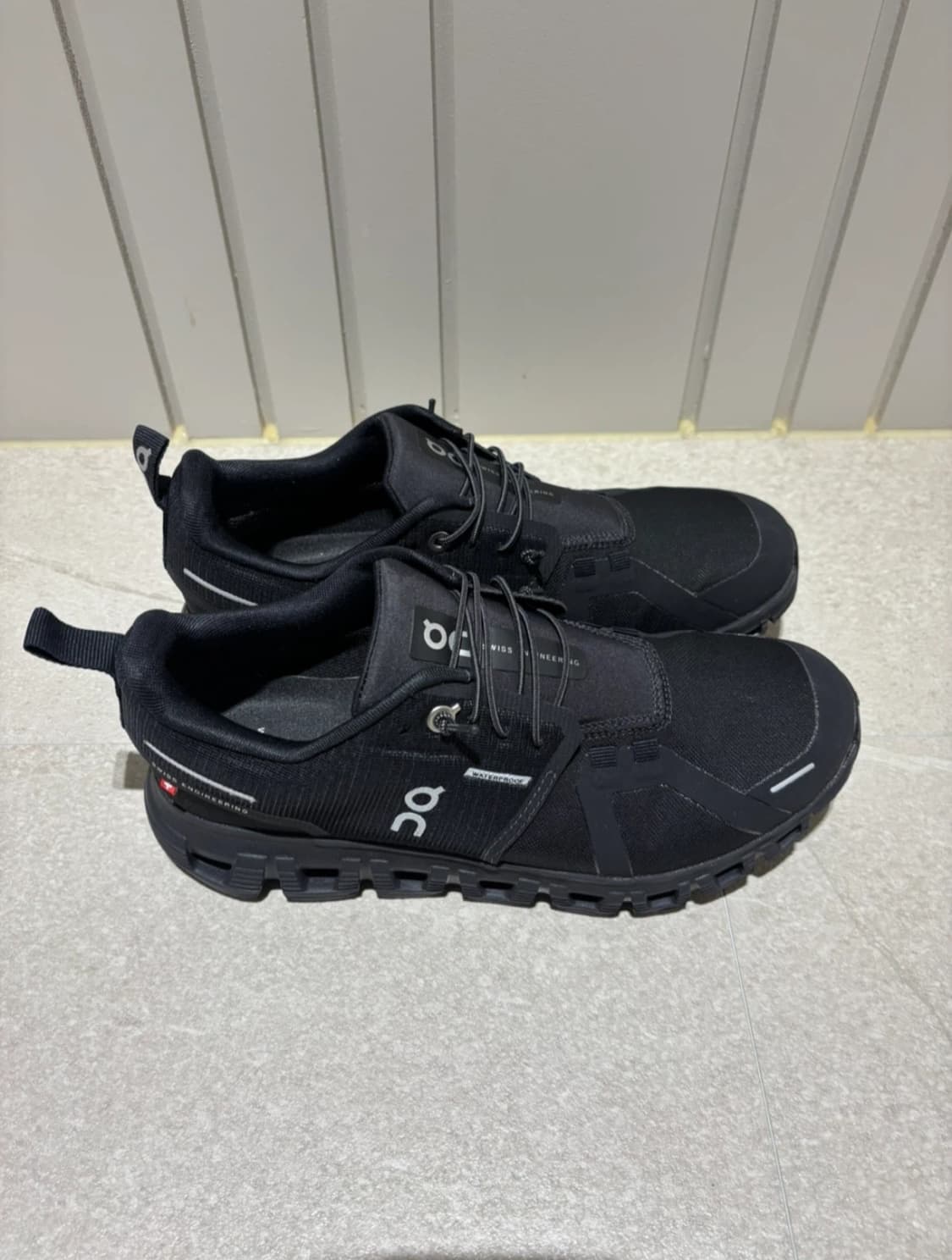 온 러닝 클라우드 6 워터프루프 런닝화 245 상품이미지4