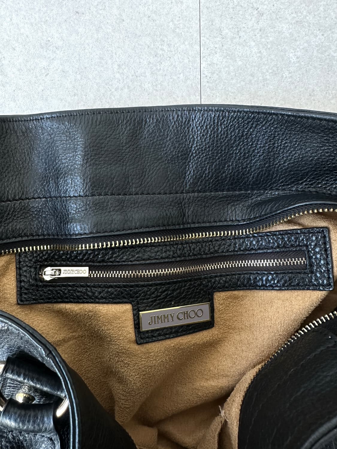 지미추 블랙 레더 메탈 숄더백 상품이미지6