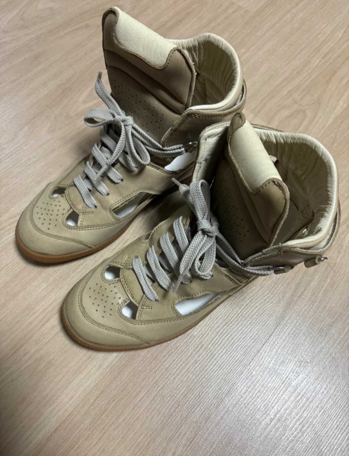 마르지엘라 가죽 컷아웃 하이탑 상품이미지3