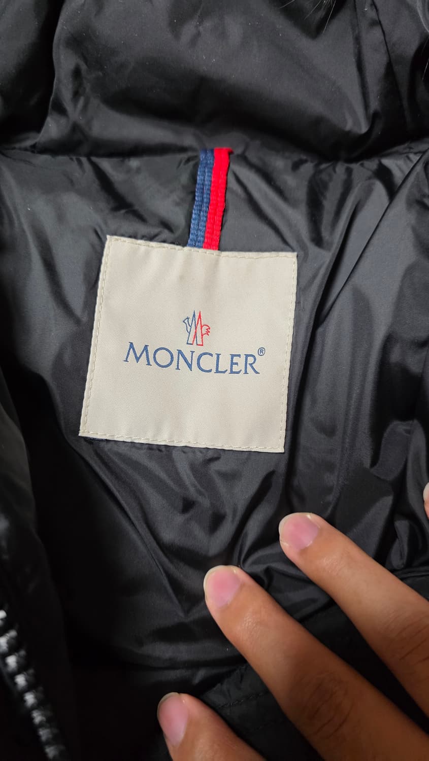 [0,새상품급]몽클레어 아프로티 실버폭스퍼 블랙 상품이미지3